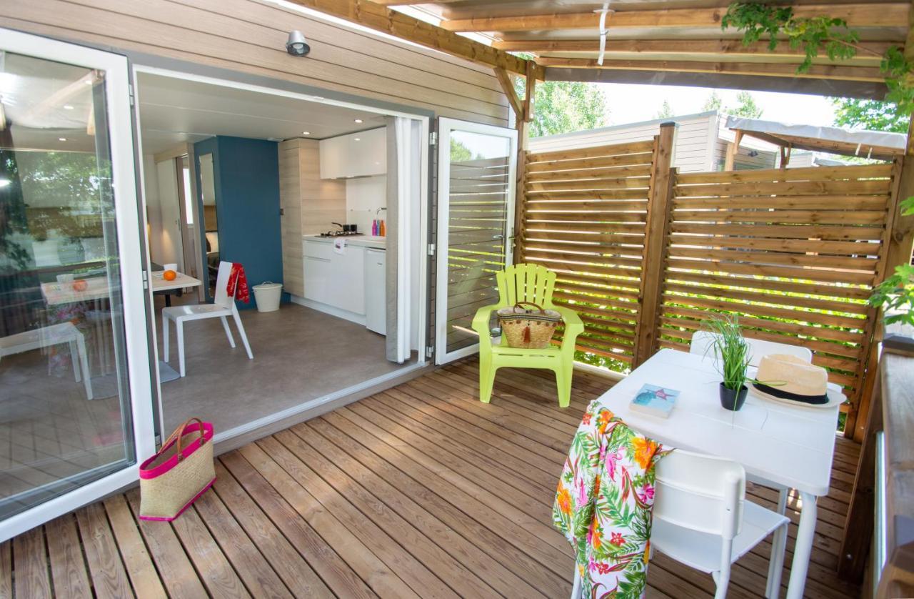 Camping Les Hautes Prairies Lourmarin Ngoại thất bức ảnh