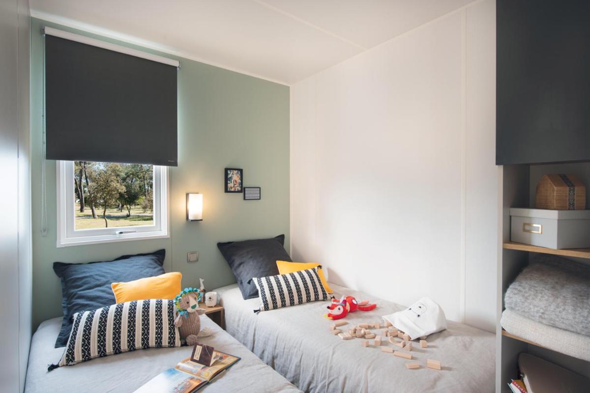 Camping Les Hautes Prairies Lourmarin Ngoại thất bức ảnh