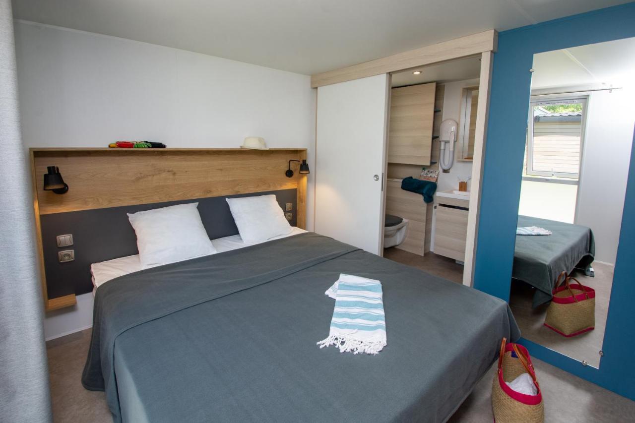 Camping Les Hautes Prairies Lourmarin Ngoại thất bức ảnh