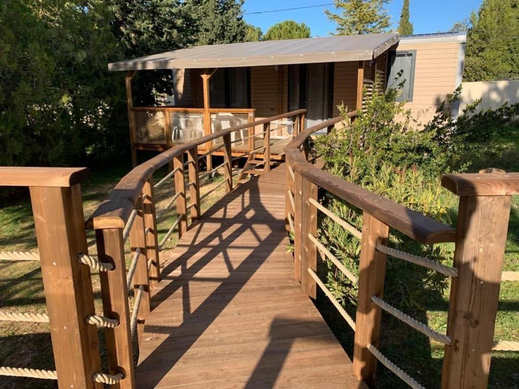 Camping Les Hautes Prairies Lourmarin Ngoại thất bức ảnh