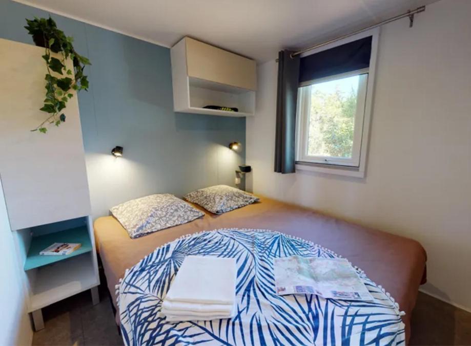 Camping Les Hautes Prairies Lourmarin Ngoại thất bức ảnh