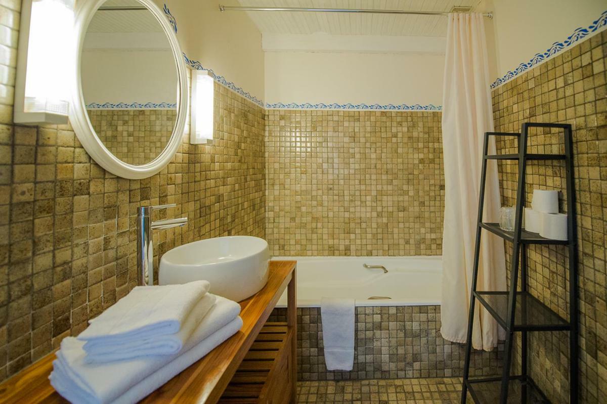 Camping Les Hautes Prairies Lourmarin Ngoại thất bức ảnh